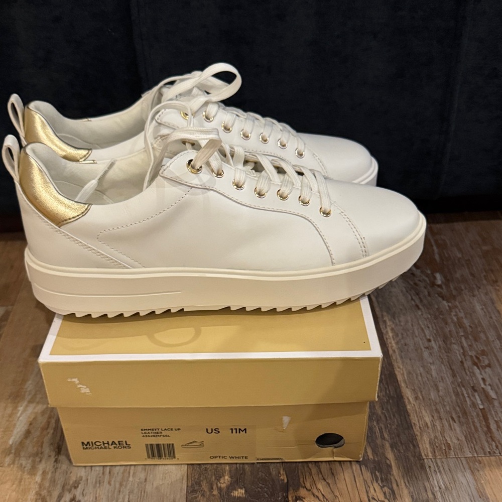 Michael Kors Emmett Lace Up Leather Sneakers - Picture 3 of 4